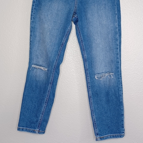 ASOS Design Distressed Mom Jeans - Picture 4 of 11
